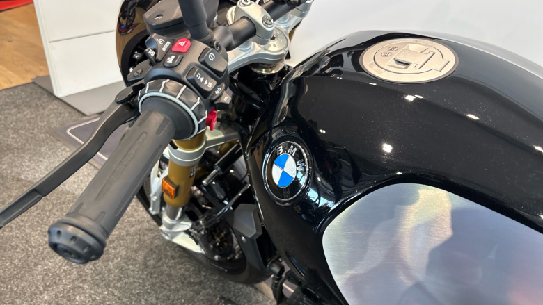 24MY BMW R12 Ninet